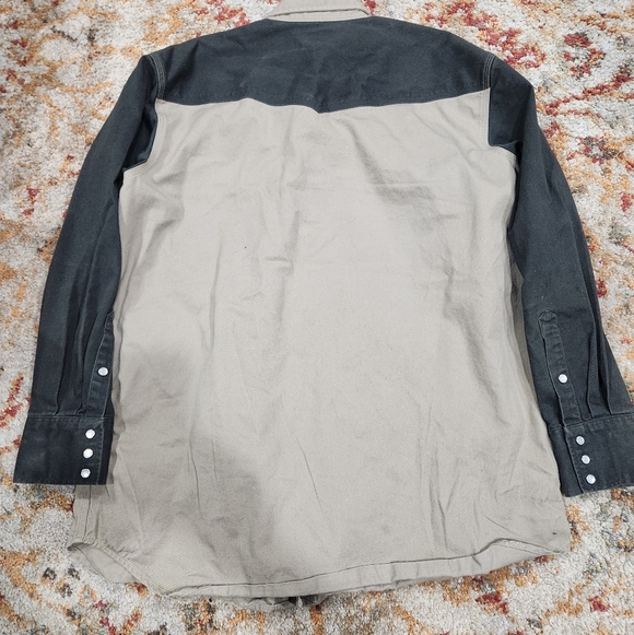 Carhartt Heavy Duty Western Work Shirt - Picture 2 of 3